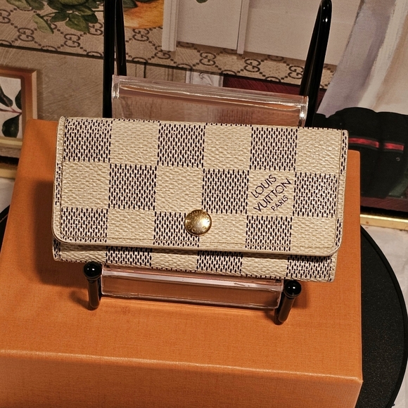 Louis Vuitton Damier Azure Keyholder Wallet - Picture 10 of 10